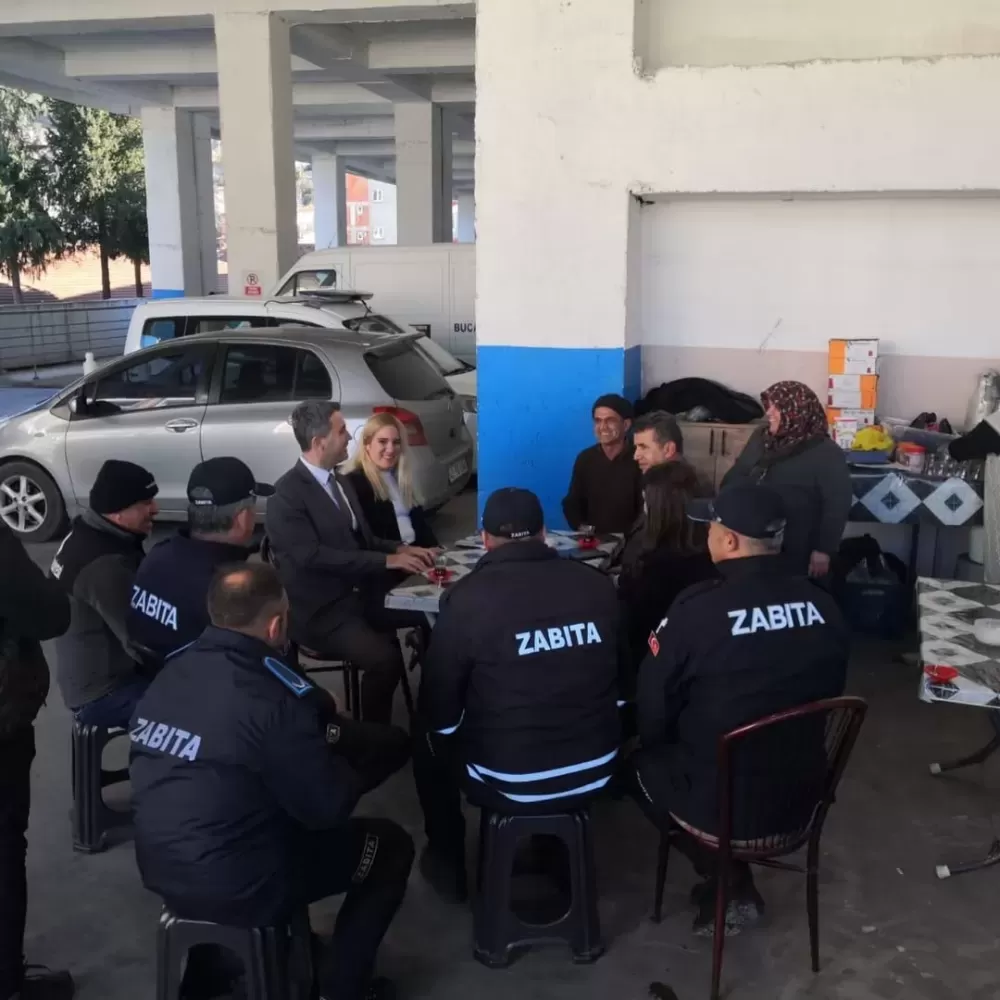 Kaymakam Can Kazım Kuruca Semt Pazarında esnafla buluştu