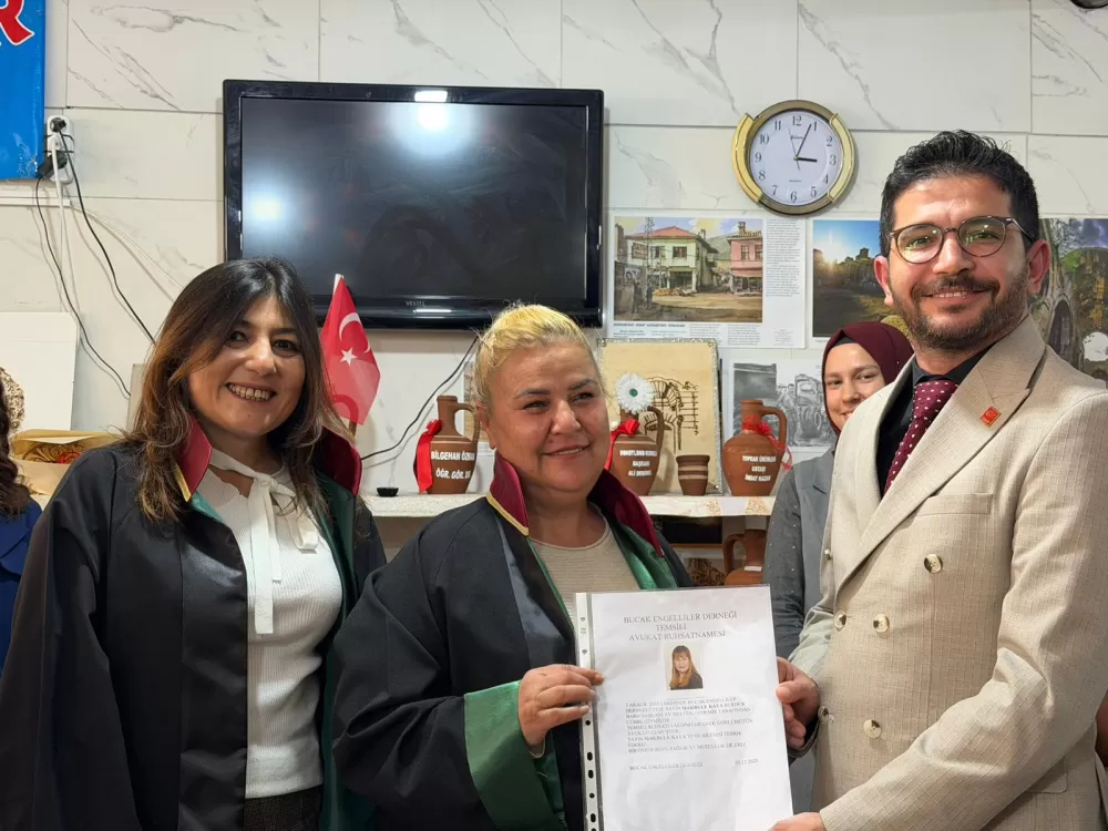 Bucak’ta engelli bireylere anlamlı jest Temsili cübbe ve ruhsat töreni