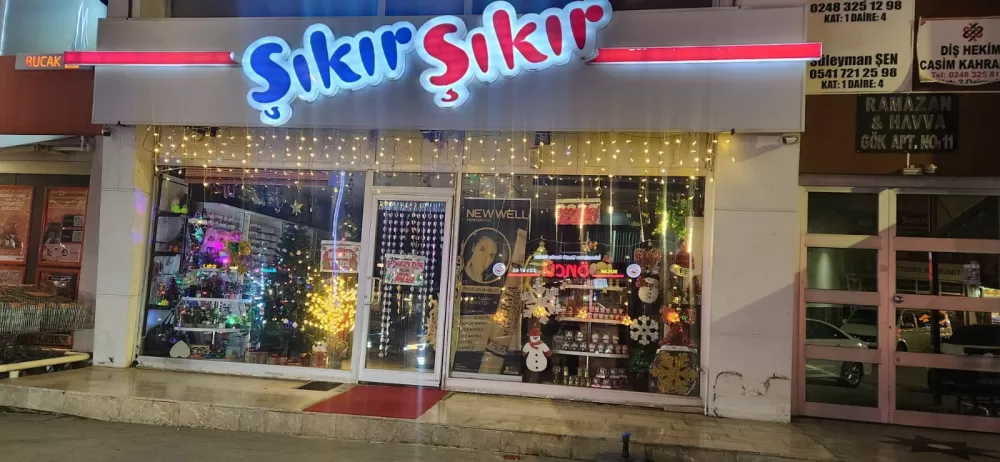 9 yıllık şıkır şıkır efsanesinde kampanya Hediyelik eşyalardan teknoloji köşesi ve bijuteriye yok yok