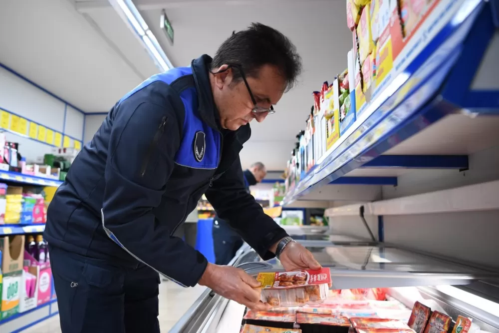 Konyaaltı'nda bozuk gıda denetimi