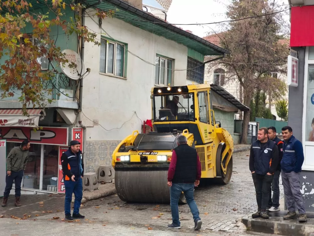Yeşilova'nın işlek caddesinde çalışma başladı! En kısa sürede güzelleşecek