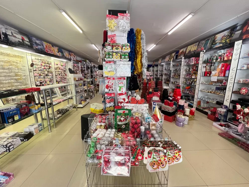 9 yıllık şıkır şıkır efsanesinde kampanya Hediyelik eşyalardan teknoloji köşesi ve bijuteriye yok yok