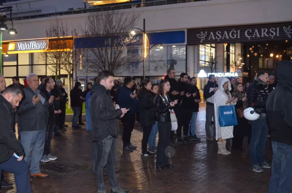 Bolu Belediye Başkanı umre yolculuğuna dualarla uğurlandı