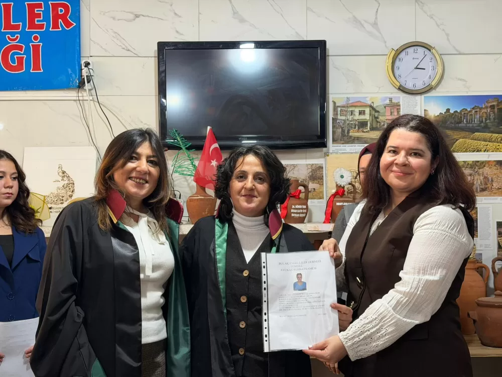 Bucak’ta engelli bireylere anlamlı jest Temsili cübbe ve ruhsat töreni