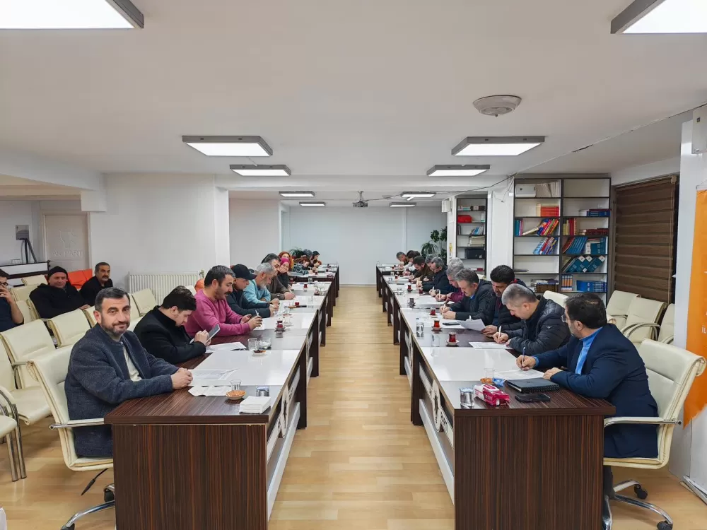 AK Parti Burdur’da haftalık yönetim toplantısı yapıldı