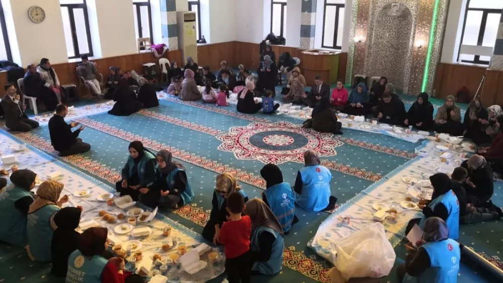 Bucak'ta müftülükten özel program Can Kaymakam da katıldı