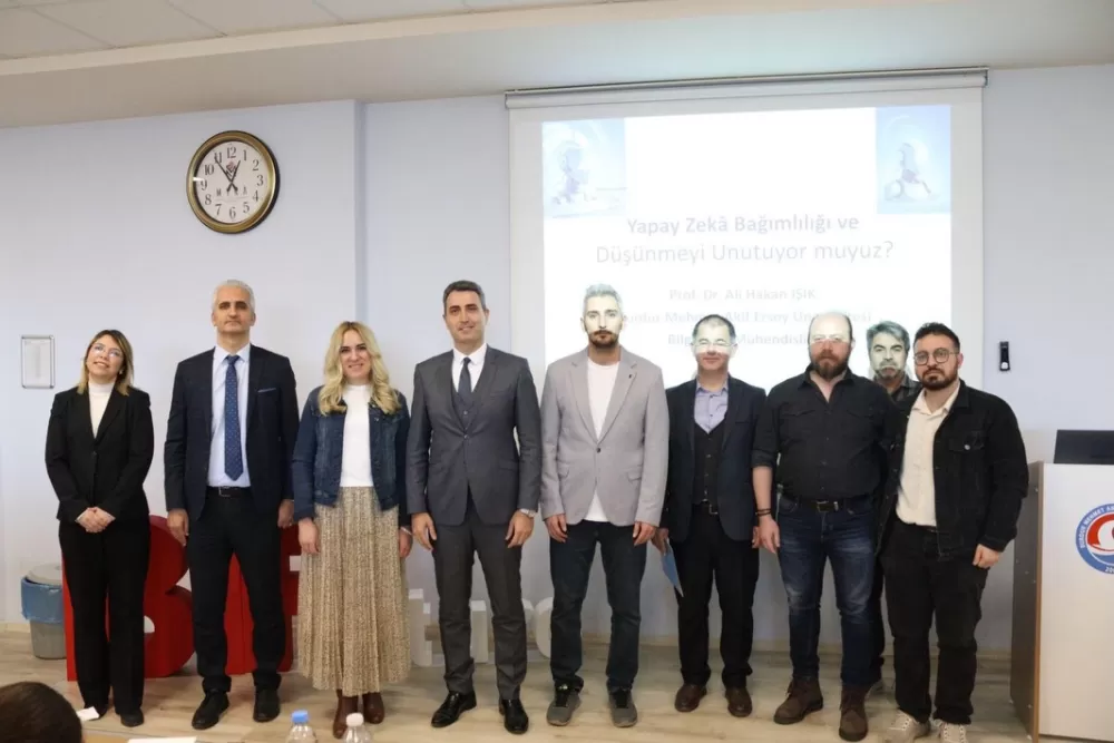 Bucak’ta 'BİFUTURE Yapay Zeka Zirvesi' düzenlendi