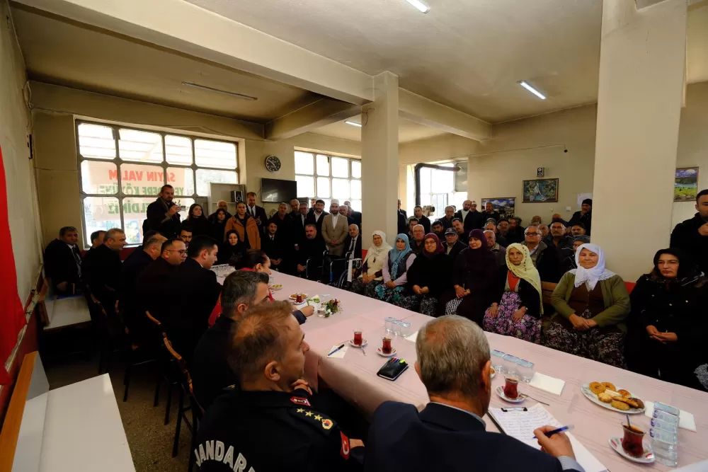 Vali Bilgihan, Gölhisar’daki köy ve okulda incelemelerde bulundu