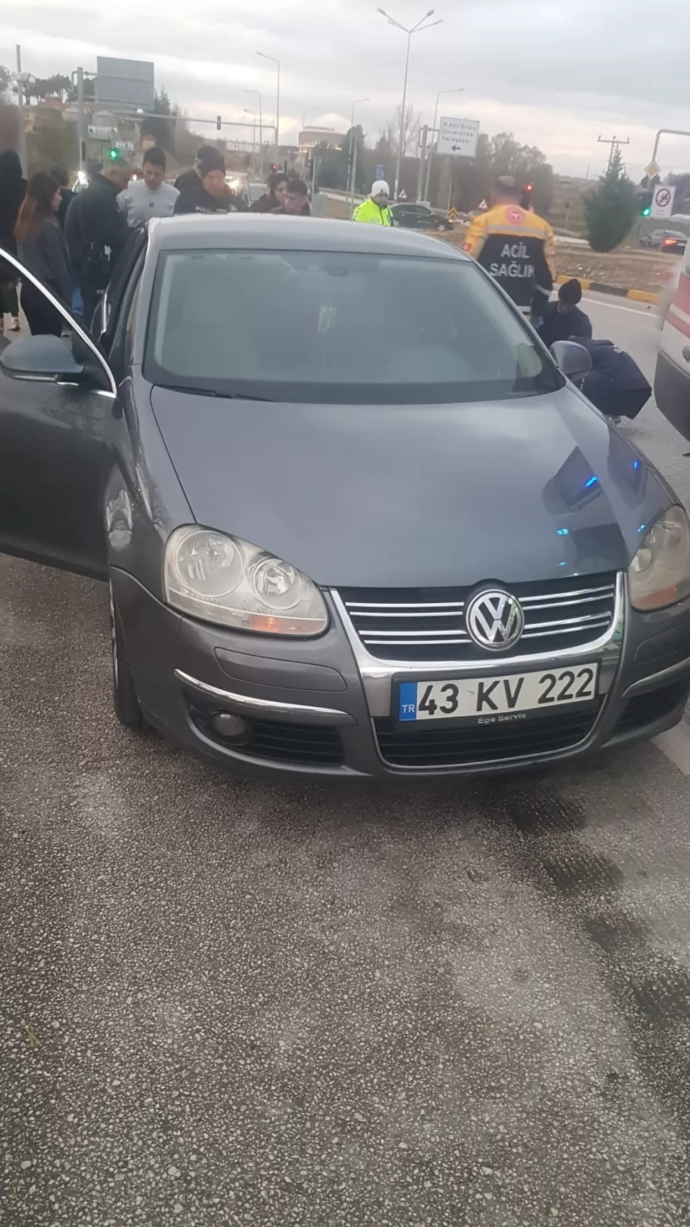Burdur - Antalya kara yolunda otomobil ile motosiklet çarpıştı 1 yaralı