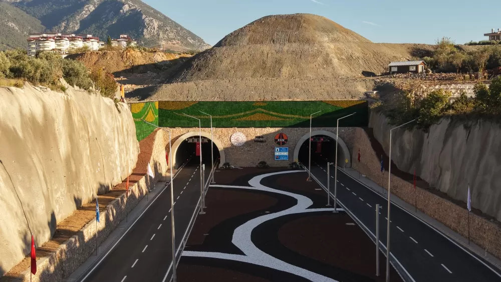 Antalya trafiğine nefes aldıracak iki karayolu projesi açılıyor