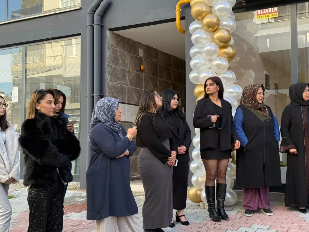 Sinem Ecem Beauty Bar yeni yerinde hizmete başladı! Açılışa özel fiyatları kaçırmayın