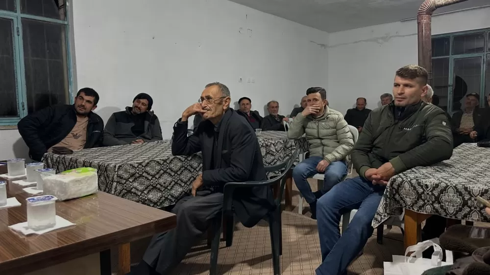 CHP Bucak Yönetimi Beşkonak’ta vatandaşlarla bir araya geldi