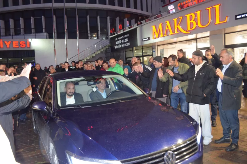 Bolu Belediye Başkanı umre yolculuğuna dualarla uğurlandı