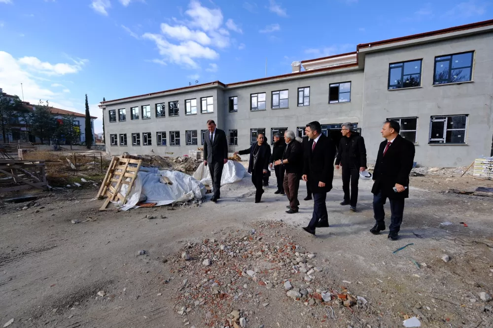 Burdur Valisi Bilgihan, eğitim yatırımlarını yerinde inceledi