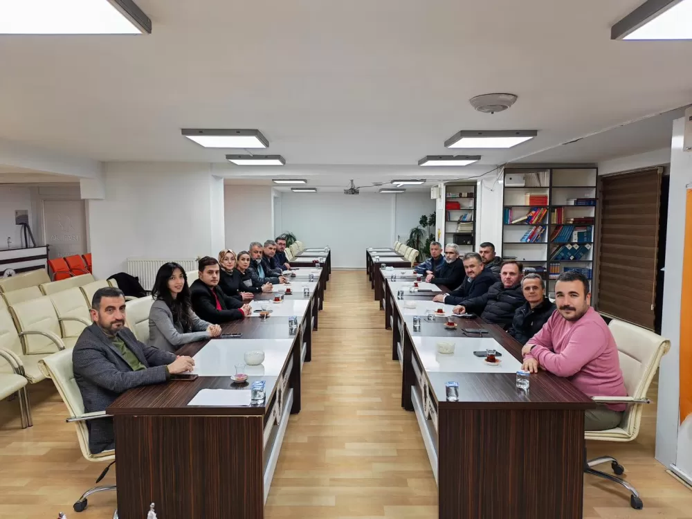 AK Parti Burdur İl Teşkilatı haftalık yönetim ve yürütme kurulu toplantısını yaptı
