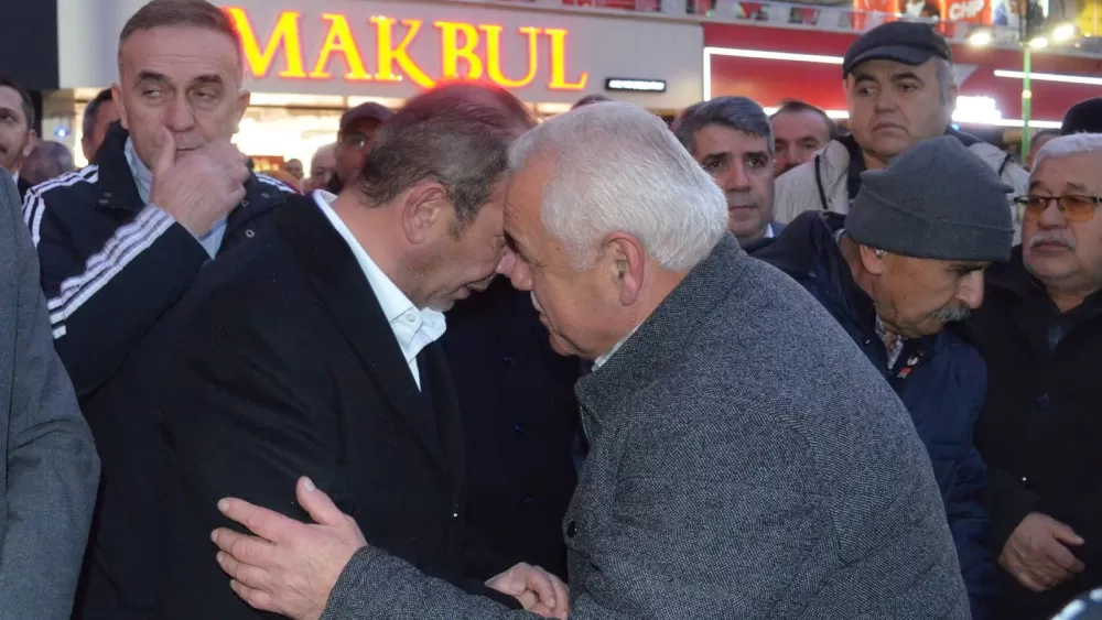 Bolu Belediye Başkanı umre yolculuğuna dualarla uğurlandı