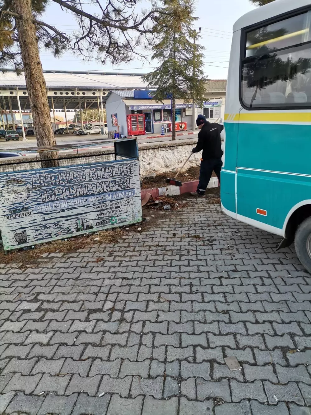 Yeşilova'da temizlik seferberliği! Otogar bölgesi güzelleşti