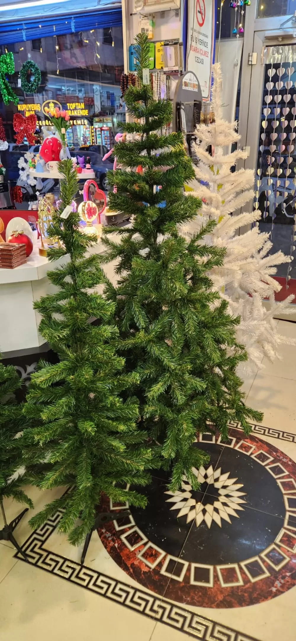 9 yıllık şıkır şıkır efsanesinde kampanya Hediyelik eşyalardan teknoloji köşesi ve bijuteriye yok yok