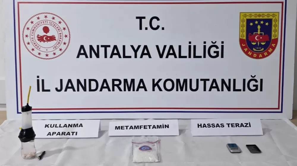 Antalya'da jandarma ekipleri tarafından uyuşturucu operasyonu