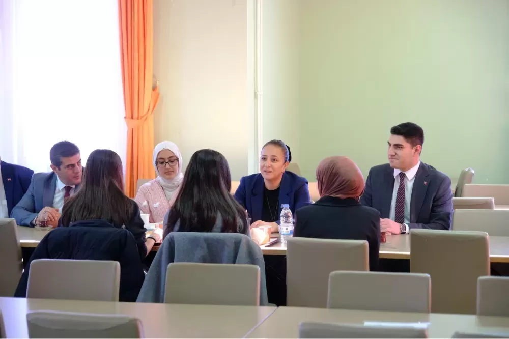 Burdur Valisi genlik hizmetleri ve KYK yurduna ziyaret