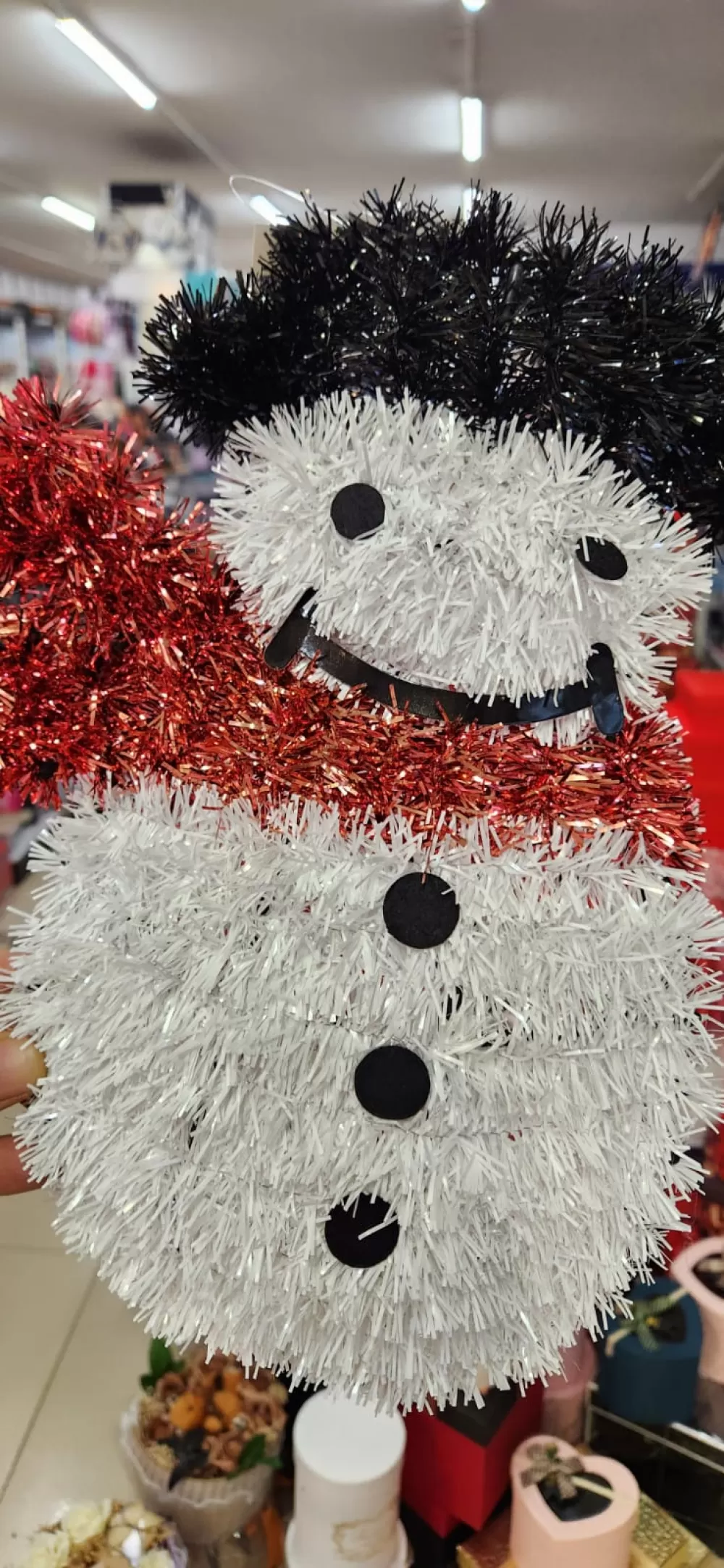 9 yıllık şıkır şıkır efsanesinde kampanya Hediyelik eşyalardan teknoloji köşesi ve bijuteriye yok yok