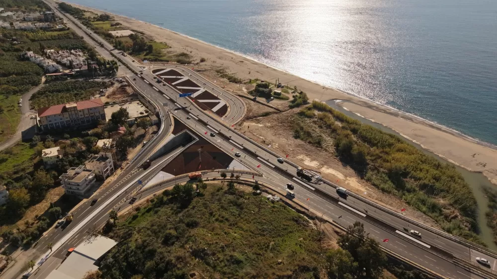 Antalya trafiğine nefes aldıracak iki karayolu projesi açılıyor