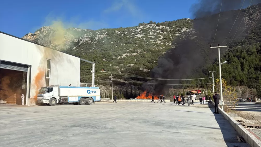 Bucak OSB'de Büyük Tatbikat Yangın ve KBRN Riskine Karşı Kurumlar Tek Yumruk