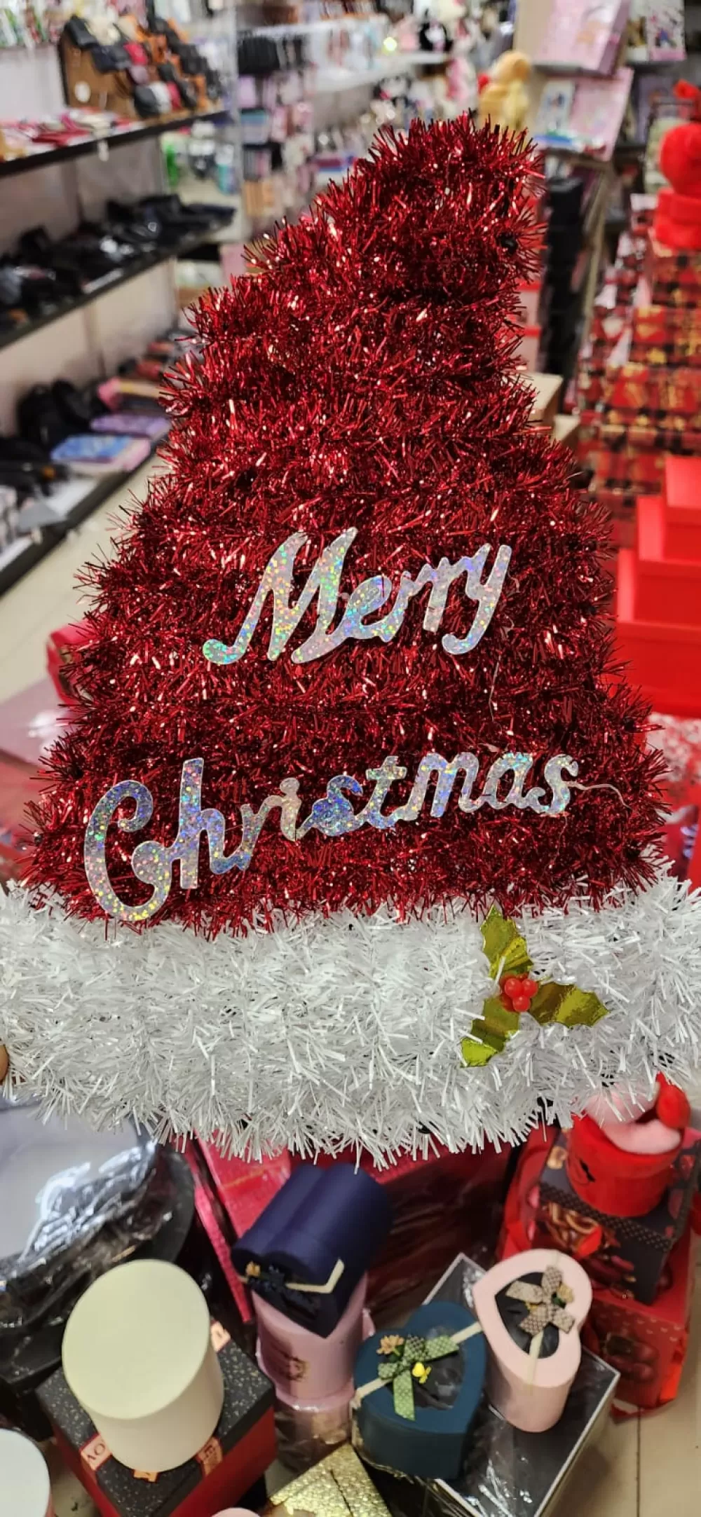 9 yıllık şıkır şıkır efsanesinde kampanya Hediyelik eşyalardan teknoloji köşesi ve bijuteriye yok yok