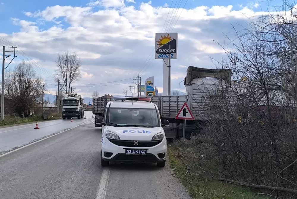 Tırın bir başka tıra arakadan çarptığı kazada faciadan dönüldü