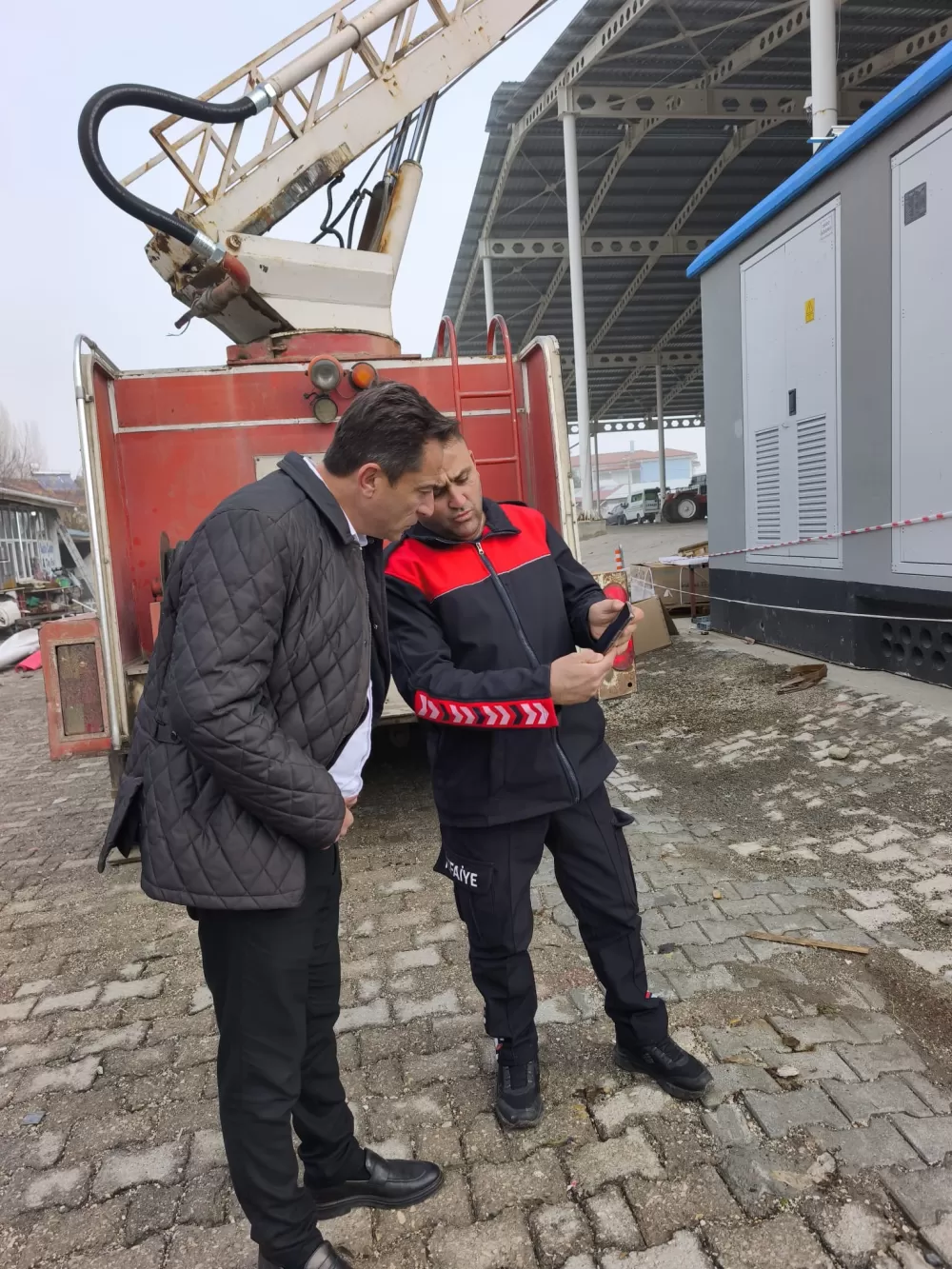 Başkan Kurd sahada çalışmaları inceledi! Personelle, esnaf ve vatandaşlarla buluştu