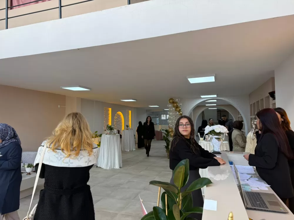 Sinem Ecem Beauty Bar yeni yerinde hizmete başladı! Açılışa özel fiyatları kaçırmayın