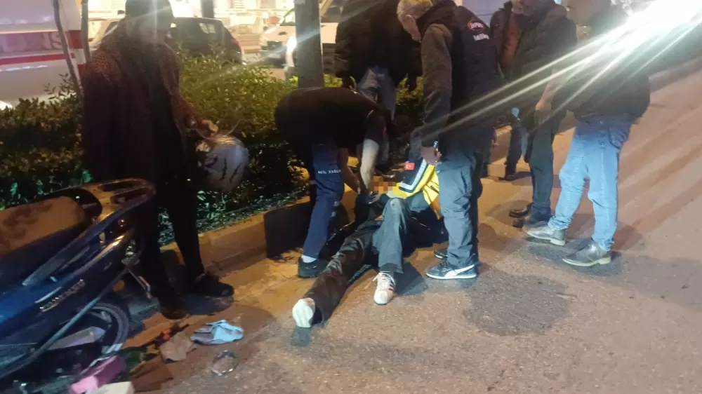 Kaza yaptığı motosikletini yaptıramadan tekrar kaza yaptı, yerde yaralı halde derdini anlattı