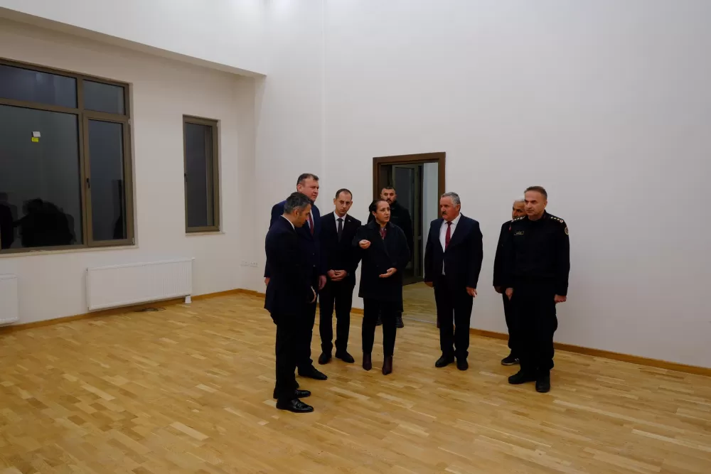 Vali Bilgihan Altınyayla'da! Yeni hükümet konağında inceleme