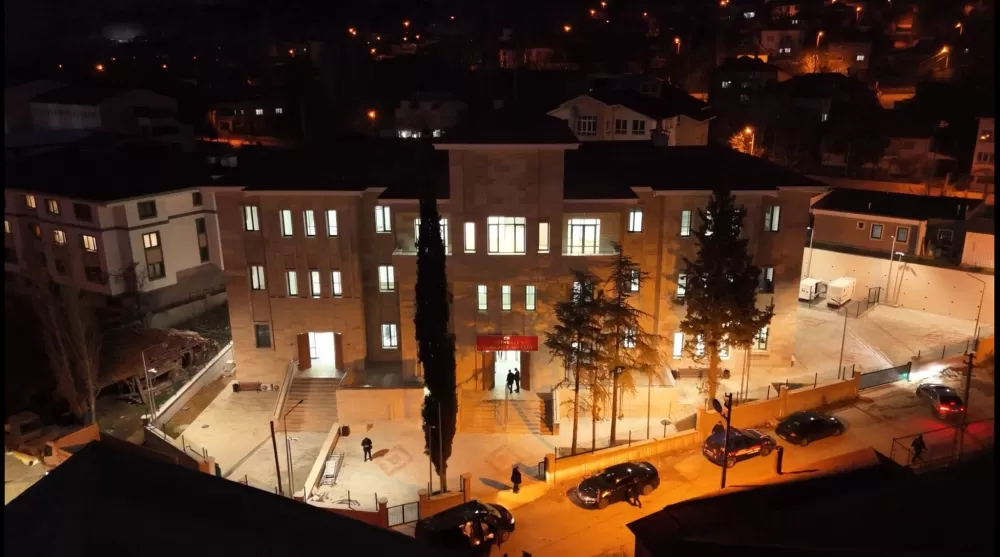 Vali Bilgihan Altınyayla'da! Yeni hükümet konağında inceleme