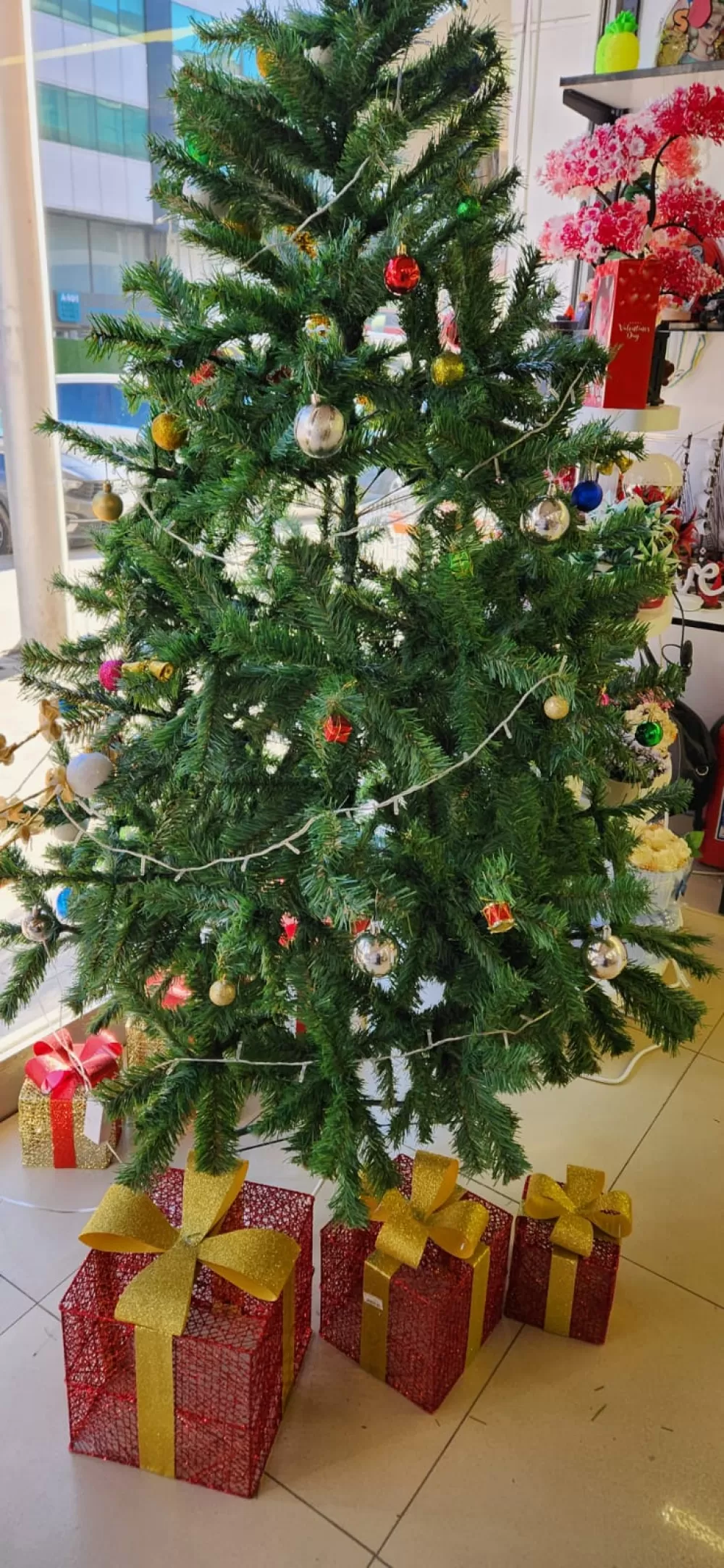 9 yıllık şıkır şıkır efsanesinde kampanya Hediyelik eşyalardan teknoloji köşesi ve bijuteriye yok yok