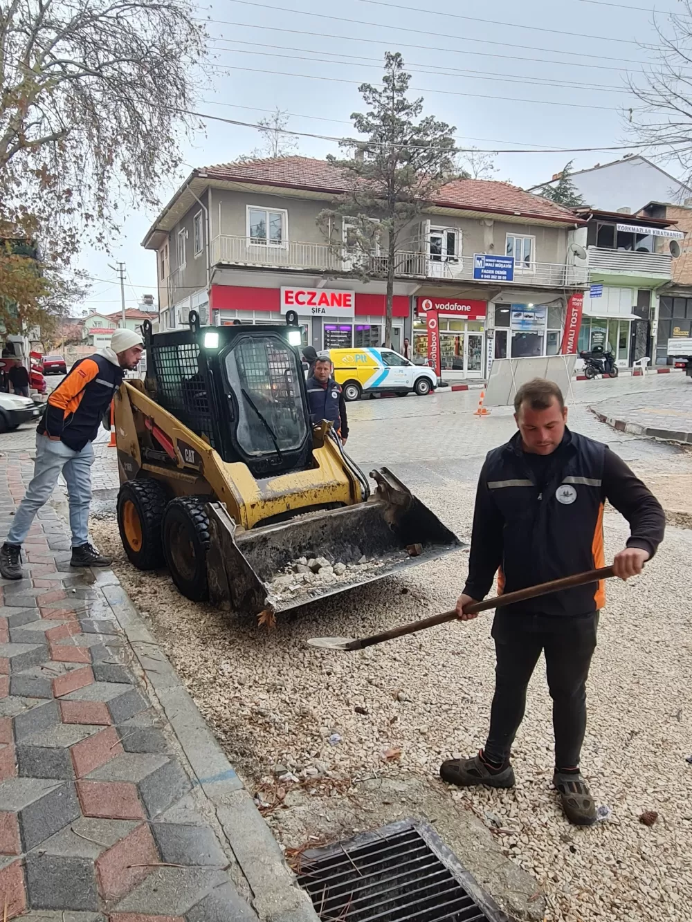 Yeşilova'nın işlek caddesinde çalışma başladı! En kısa sürede güzelleşecek