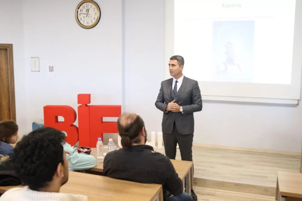 Bucak’ta 'BİFUTURE Yapay Zeka Zirvesi' düzenlendi