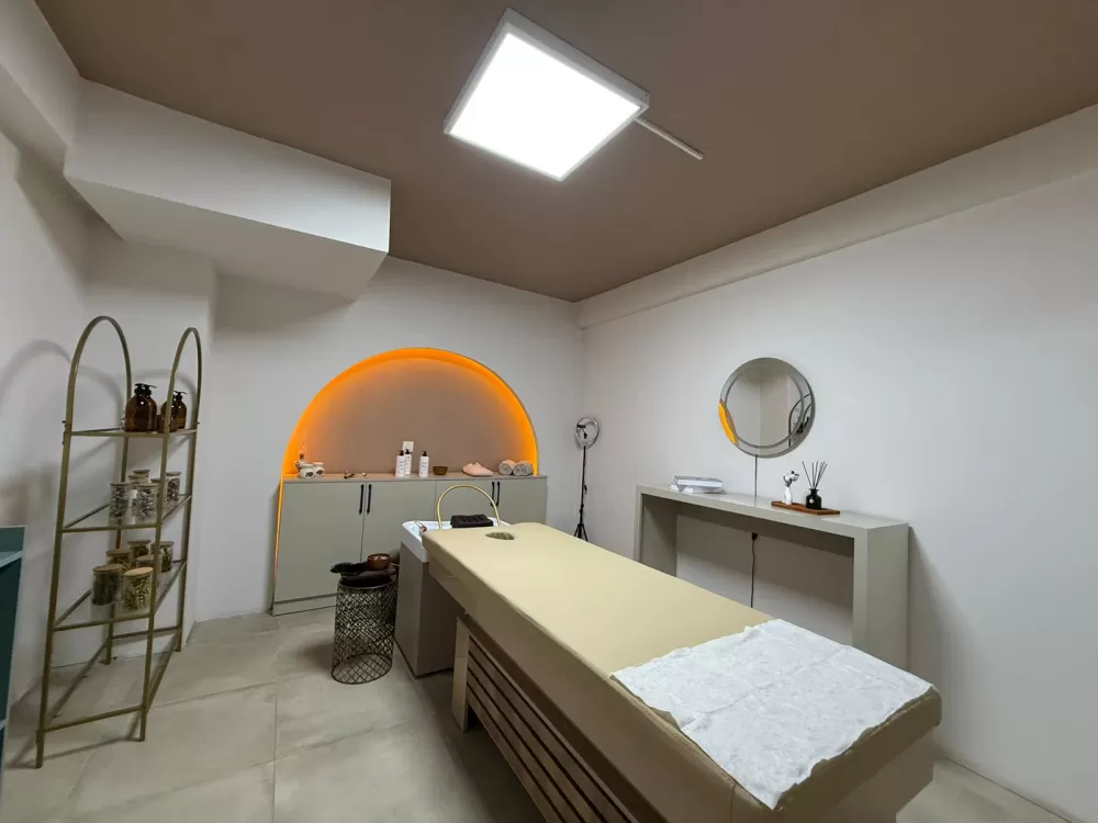 Sinem Ecem Beauty Bar yeni yerinde hizmete başladı! Açılışa özel fiyatları kaçırmayın