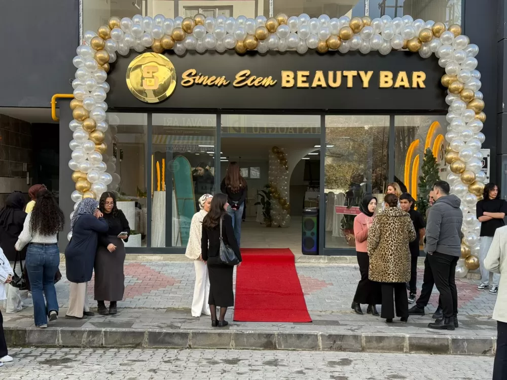 Sinem Ecem Beauty Bar yeni yerinde hizmete başladı! Açılışa özel fiyatları kaçırmayın