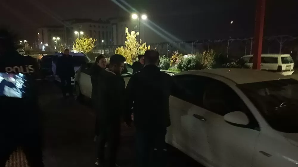 Sanatçı Güllü'nün  Ölümü ile ilgili Kızı ile birlikte 3 Kişi Gözaltına alındı 