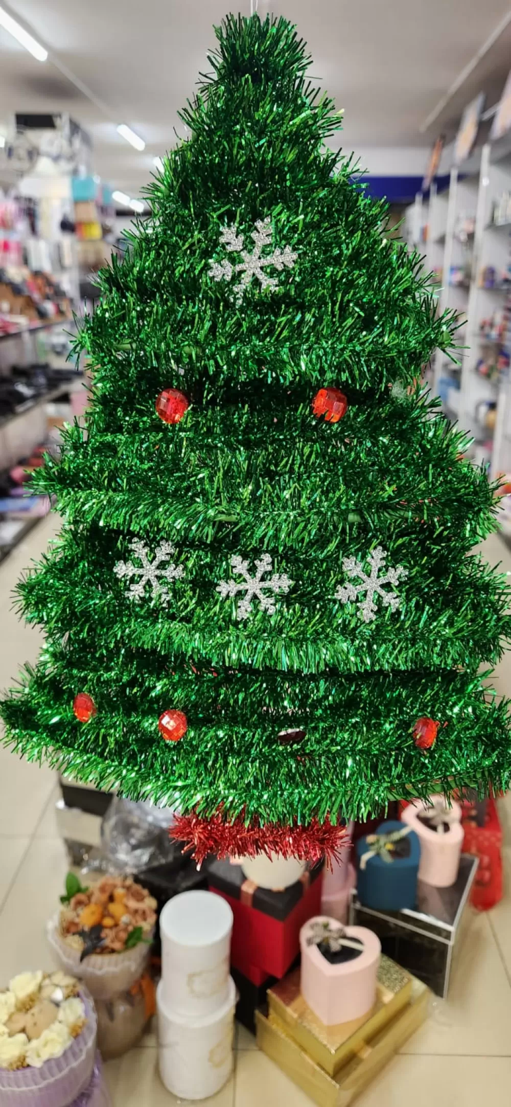 9 yıllık şıkır şıkır efsanesinde kampanya Hediyelik eşyalardan teknoloji köşesi ve bijuteriye yok yok