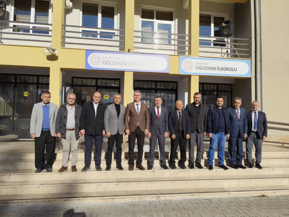 AK Parti Bucak Teşkilatı Oğuzhan Okullarını ziyaret etti