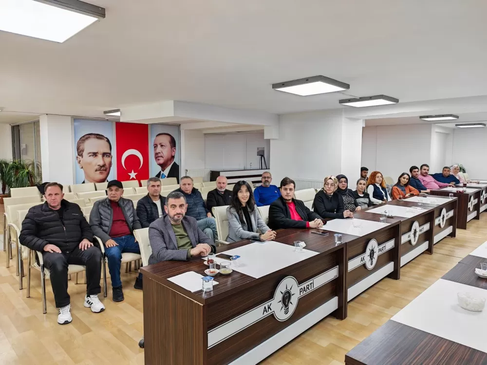 AK Parti Burdur İl Teşkilatı haftalık yönetim ve yürütme kurulu toplantısını yaptı