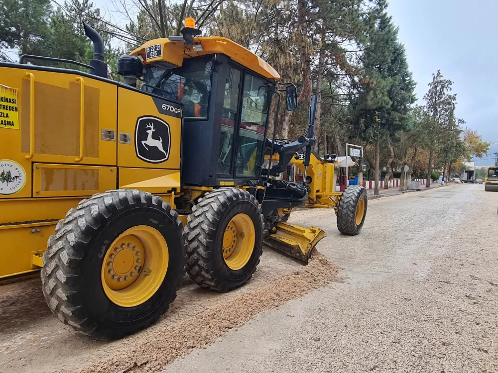 Yeşilova'nın işlek caddesinde çalışma başladı! En kısa sürede güzelleşecek