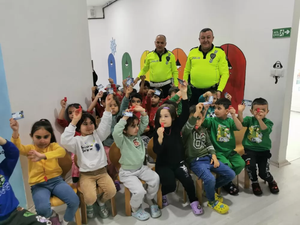 Burdur'da 790 öğrenciye trafik güvenliği eğitimi verildi