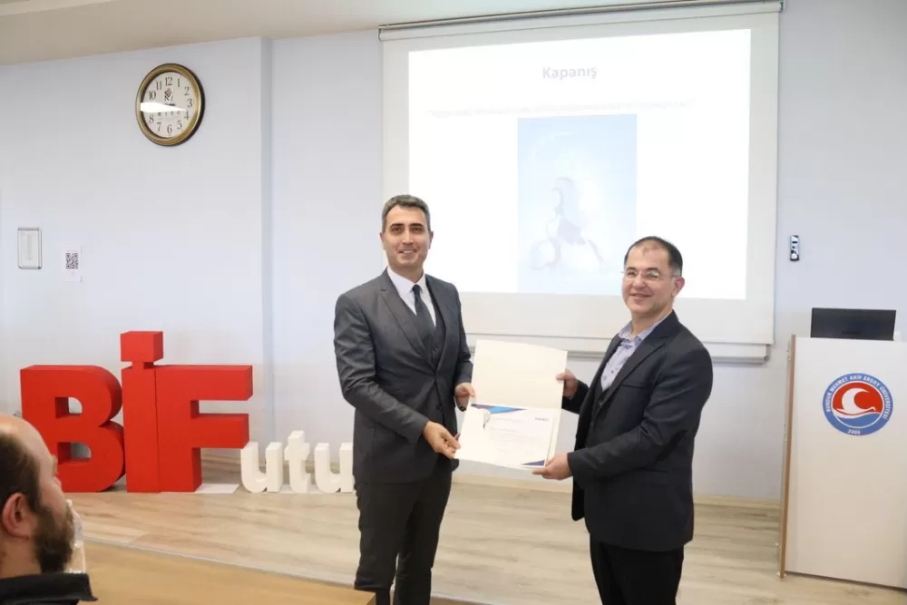 Bucak’ta 'BİFUTURE Yapay Zeka Zirvesi' düzenlendi