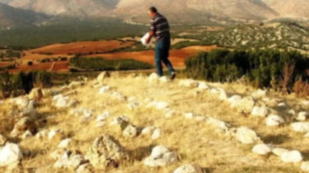 20 yıl sonra vasiyeti yerine getirildi Külleri Elmalı'da Kızılbel Tümülüsü’ne serpildi