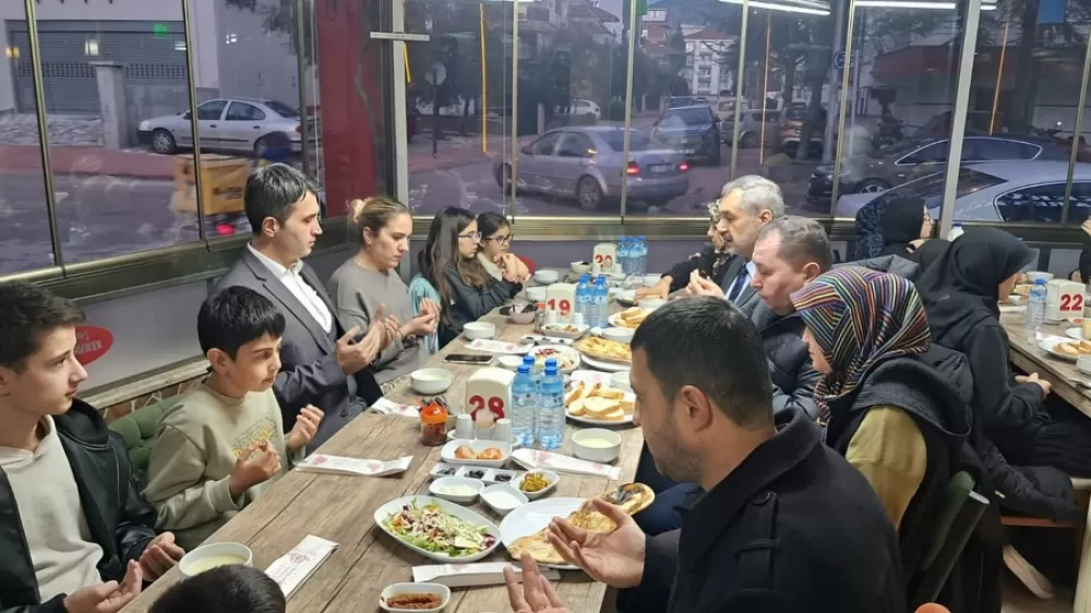Bucak'ta Kur'an Kursu öğrencileri iftar sofrasında buluştu