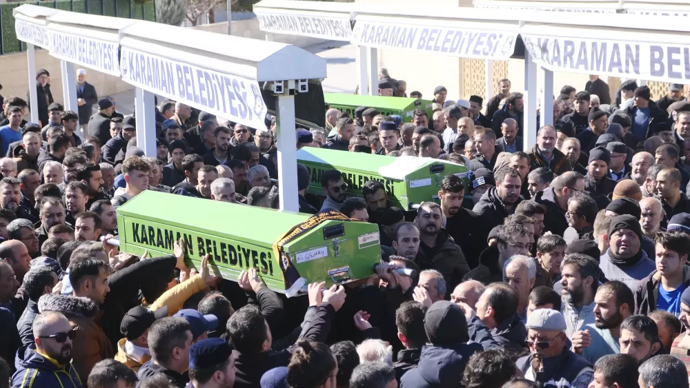 Karaman'da  Feci kazada hayatını kaybeden karı koca yan yana toprağa verildi