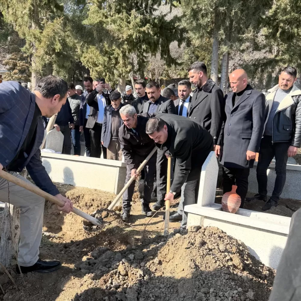 MHP Burdur'un acı günü! Son yolculuğuna uğurlandı